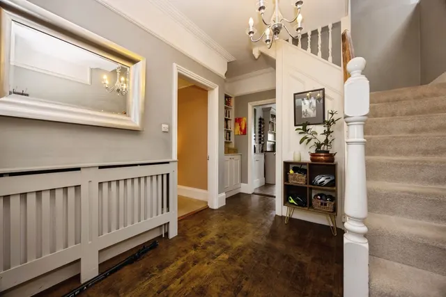 Nightingale Road, Godalming, GU7, photo 2