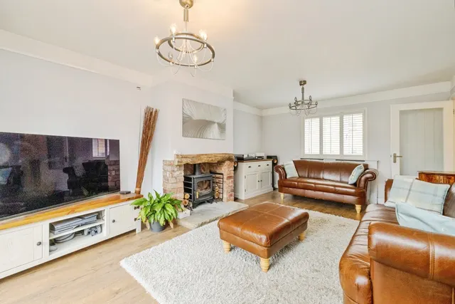 Photo 3 — 12b East Road, Navenby, Lincolnshire, LN5