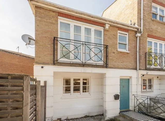Rodenhurst Road, Clapham, SW4, photo 1