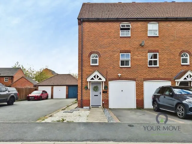 Staples Drive, Coalville, Leicestershire, LE67, photo 1