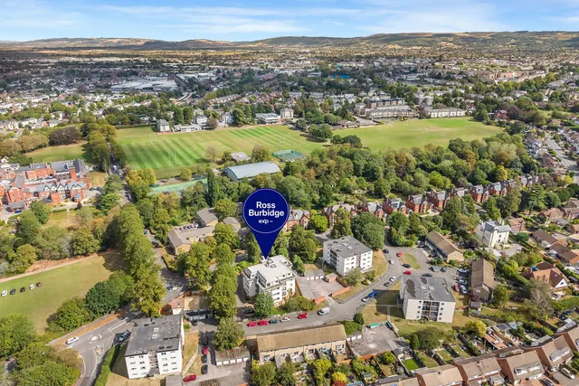 Belworth Drive, Cheltenham, GL51, photo 2