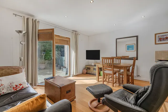 Belworth Drive, Cheltenham, GL51, photo 3