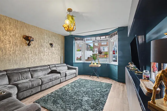 St. Helens Crescent, Trowell, NG9, photo 3