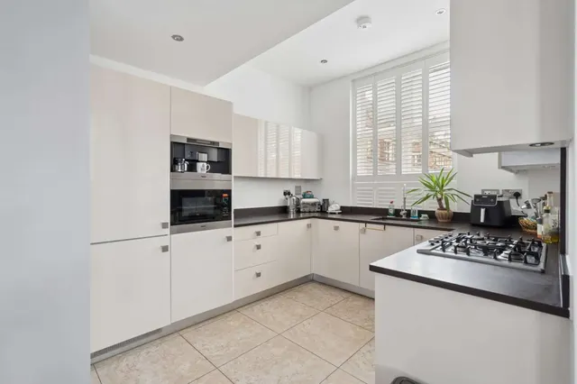 King Edward Place, Bushey, WD23, photo 2