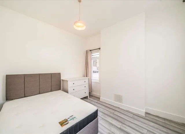 Mordaunt Street, Stockwell, SW9, photo 3