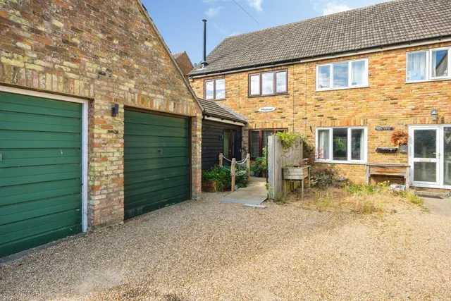 High Street, Little Staughton, Bedford, photo 1