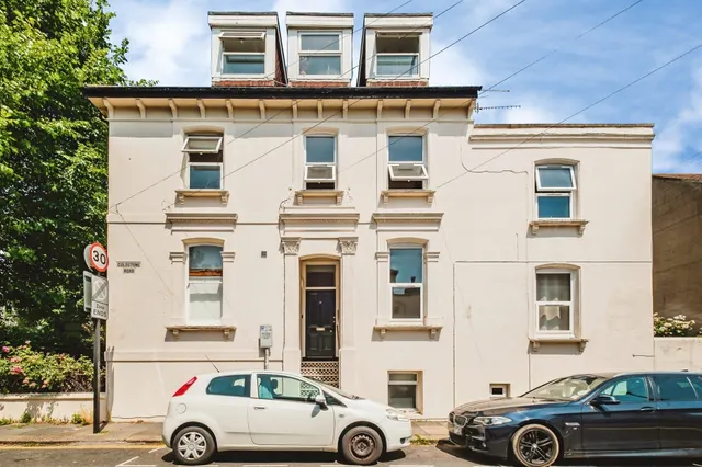 Sackville Road, Hove, photo 1