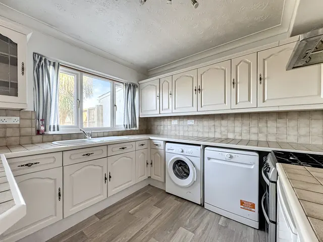 Littlehampton Road, Worthing, BN13, photo 3