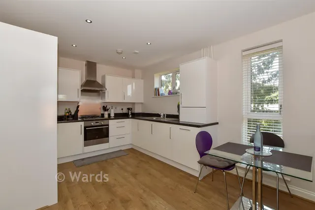 Charlotte Way, Leybourne, ME19, photo 2