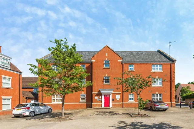 Phoenix Gardens, Swindon, photo 1