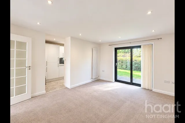 Shrimpton Court, Ruddington, NG11, photo 2
