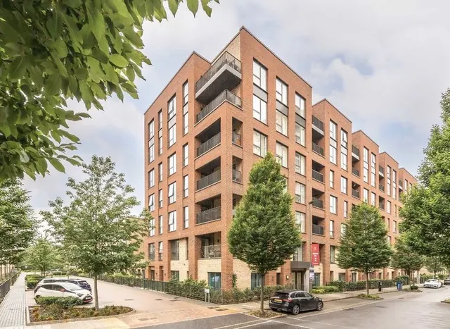 Lismore Boulevard, Hendon, NW9, photo 1