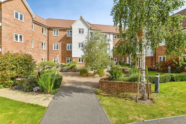 Smallhythe Road, TN30, photo 1