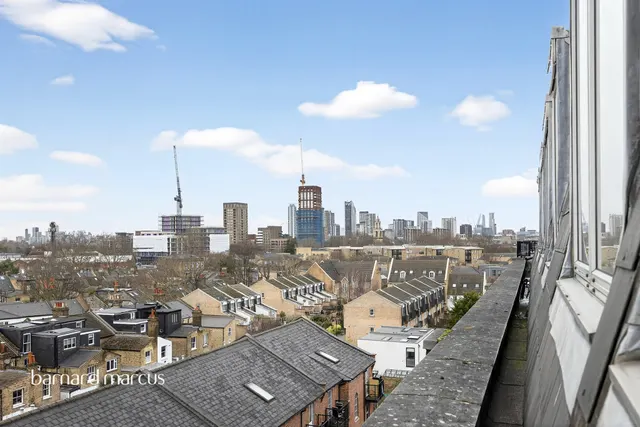 Photo 3 — Peckham Grove, LONDON