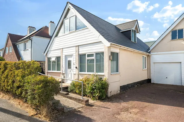 Lancing Park, Lancing, BN15, photo 1