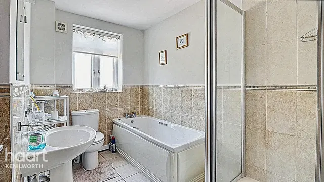 The Blundells, Kenilworth, CV8, photo 3