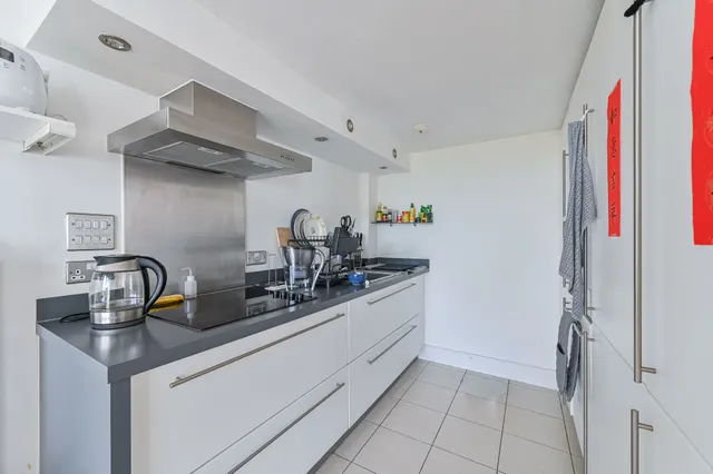 Photo 3 — Flat 176, Building 22, Cadogan Road, London