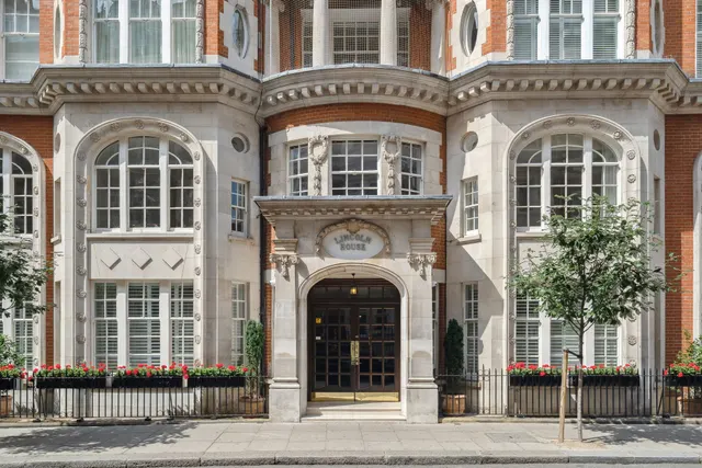Basil Street, London, SW3, photo 1