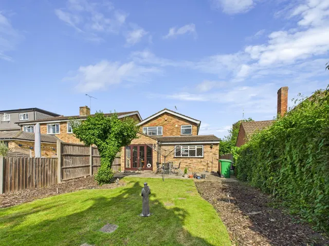 St. Marys Road, Langley, SL3, photo 3
