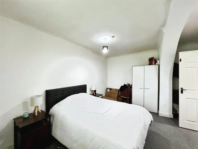 Moorside Avenue, Crosland Moor, HD4, photo 3