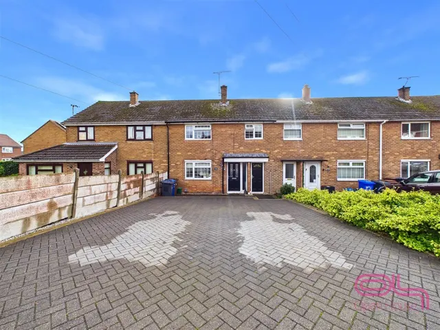 Hawthorn Crescent, Burton-On-Trent, DE15, photo 3