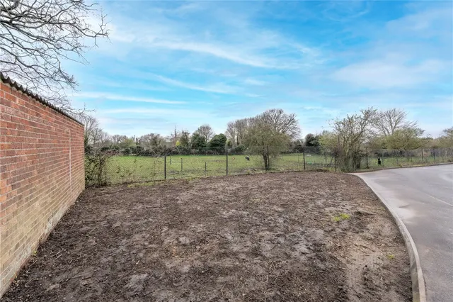 Photo 3 — Highland Park, Feltham, TW13 4QQ