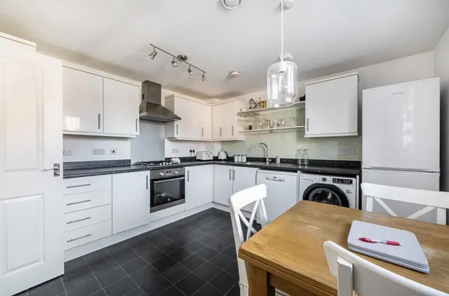 Prince Rupert Drive, Aylesbury, HP19, photo 3