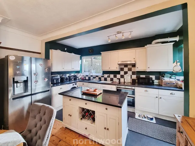 Sandringham Road, Town Moor, DN2, photo 1