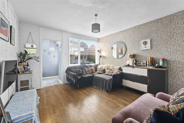 Photo 3 — Belvedere Close, Teddington, TW11 0NT