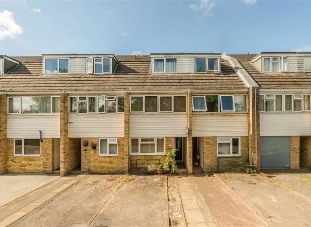 North Place, Teddington, TW11, photo 1