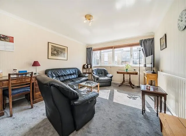 North Place, Teddington, TW11, photo 3