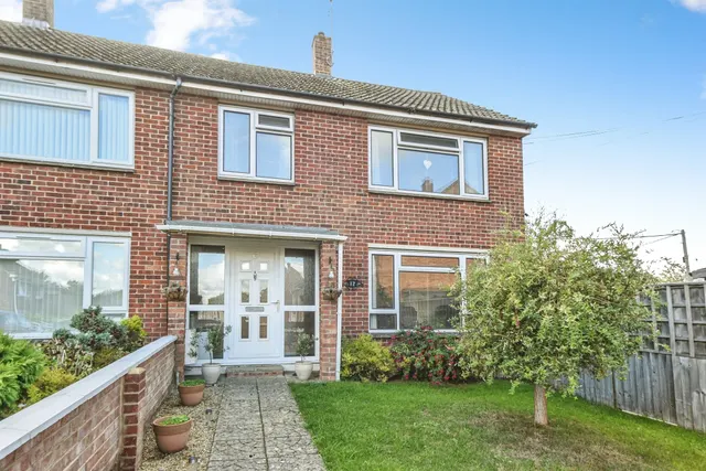 Churchill Close, Calne, SN11, photo 1