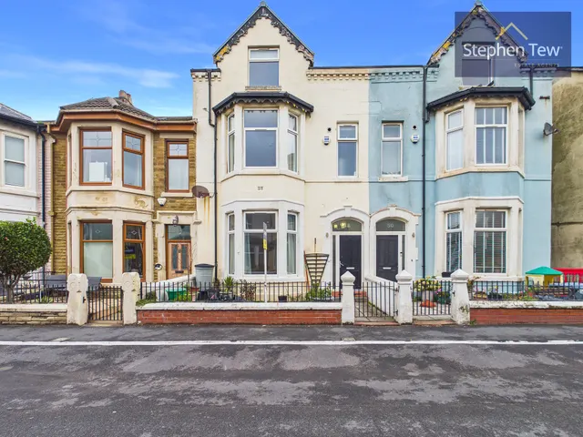 Crystal Road, Blackpool, FY1, photo 1