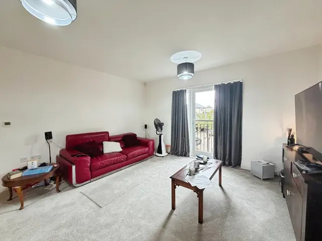 Ferard Corner, Warfield, RG42, photo 2