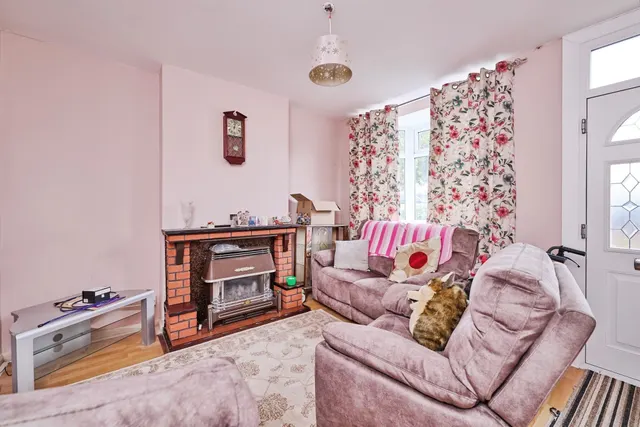 Photo 3 — Broadway, Yaxley, Peterborough