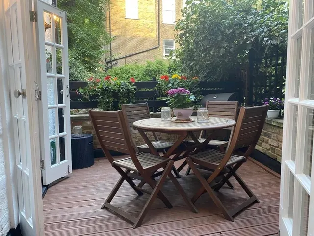 Photo 2 — Eardley Crescent Earl's Court SW5