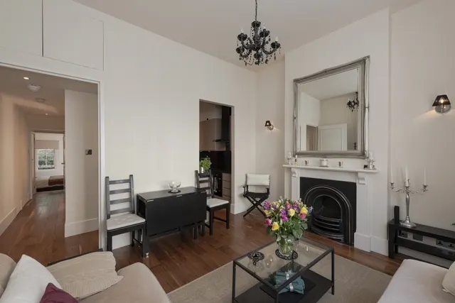 Photo 3 — Eardley Crescent Earl's Court SW5