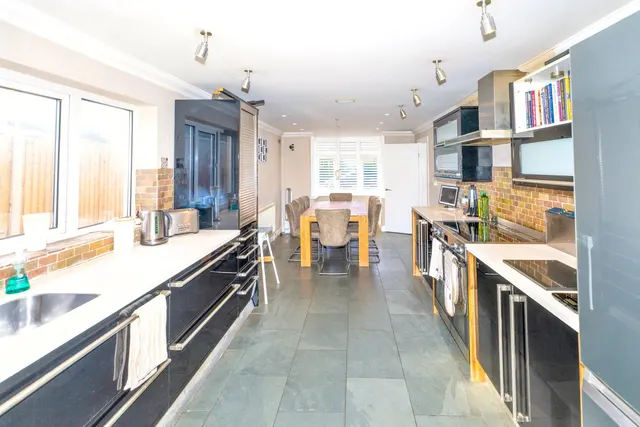Lucy Lane North, Stanway, CO3, photo 2