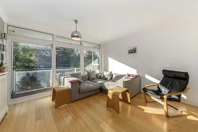 Clarence Avenue, SW4, photo 1