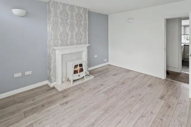 Newbridge Crescent, Wolverhampton, photo 2