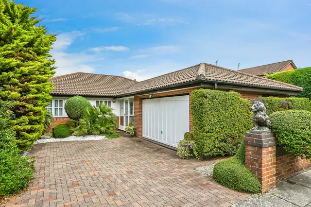 Salisbury Park, Liverpool, L16, photo 1