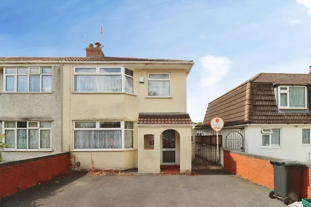 Blenheim Drive, BRISTOL, Avon, BS34, photo 1