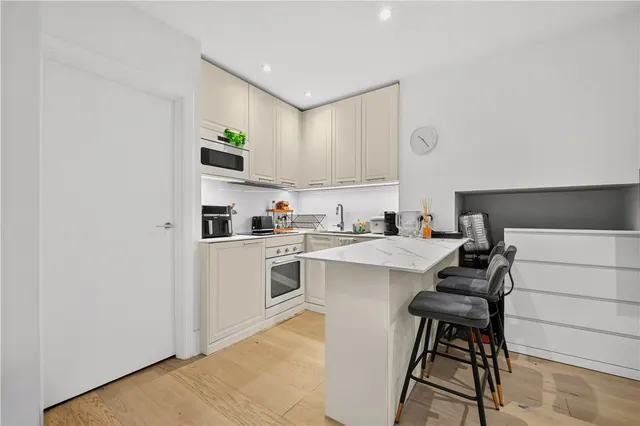 Gloucester Place, London, W1U, photo 1