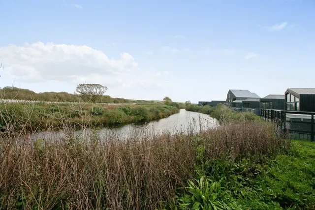 The Meadows, Retallack, TR9, photo 3