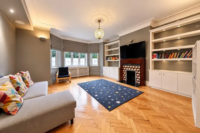 Muswell Hill Road, London, N6, photo 1
