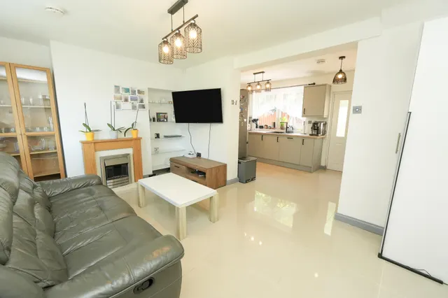 Greenwood Avenue, Rowley Regis, B65, photo 2