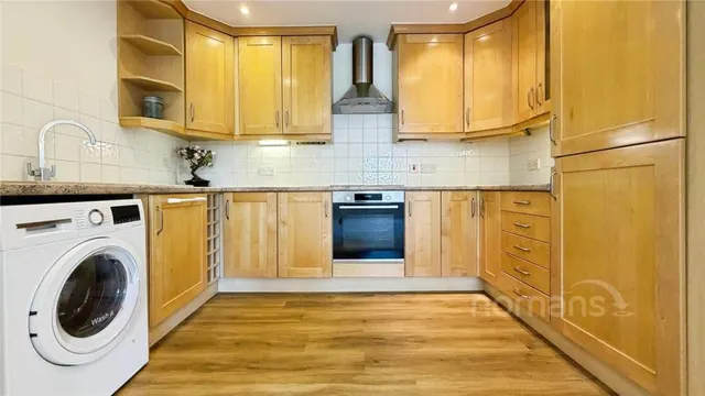 Alexandra Road, Aldershot, GU11, photo 3
