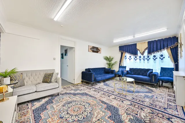 14 Accadia Court, 1-3 Blackbird Hill, London, photo 1