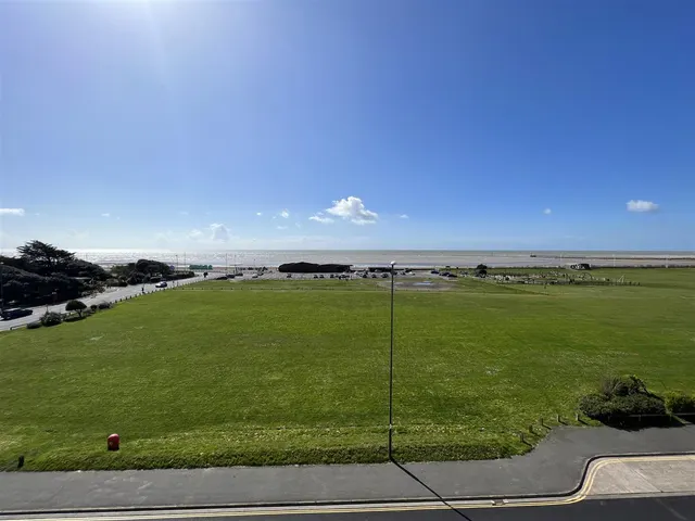 South Terrace, Littlehampton, photo 2