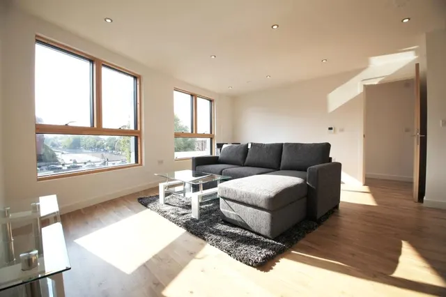 Photo 2 — 20 Alfred Street, Reading, Berkshire, RG1